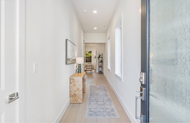 Foto del edificio - 15628 NW Raywood Ln