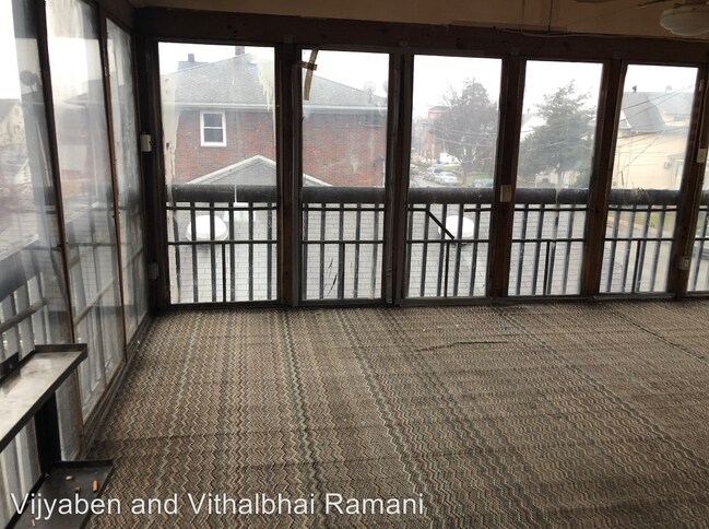 Building Photo - 3 br, 1 bath Apartment - 620 New York Ave