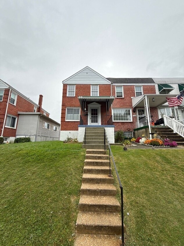Primary Photo - Three Bedroom 1 Bath house in Baltimore