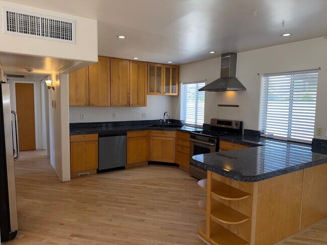 Foto del edificio - 1412 E Colter St