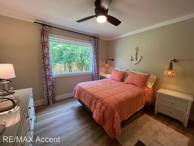 Foto del edificio - 4 br, 2 bath House - 1013 Cedar St. NE