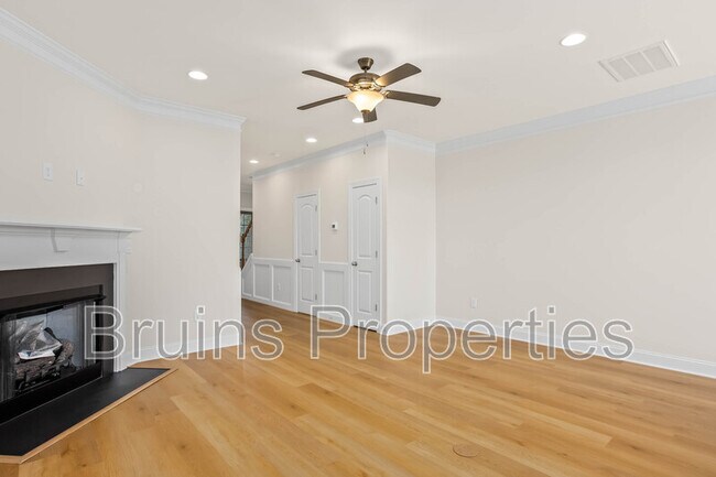 Foto del edificio - 4752 Willowstone Dr