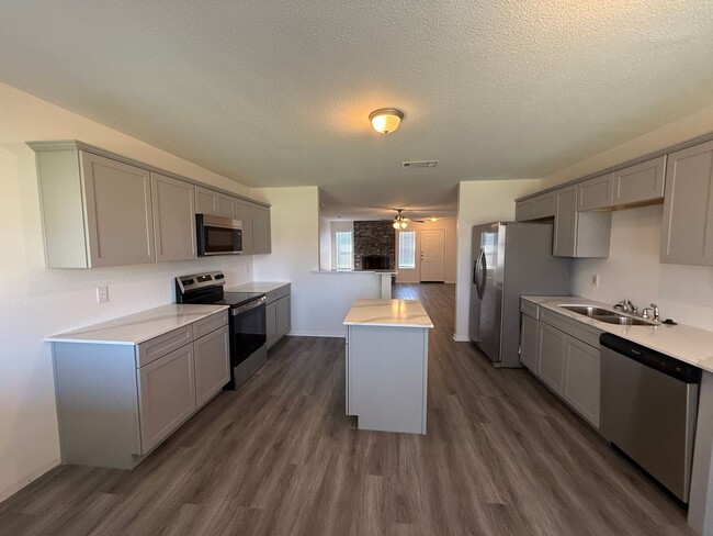 Building Photo - 4207 Sand Dollar Dr