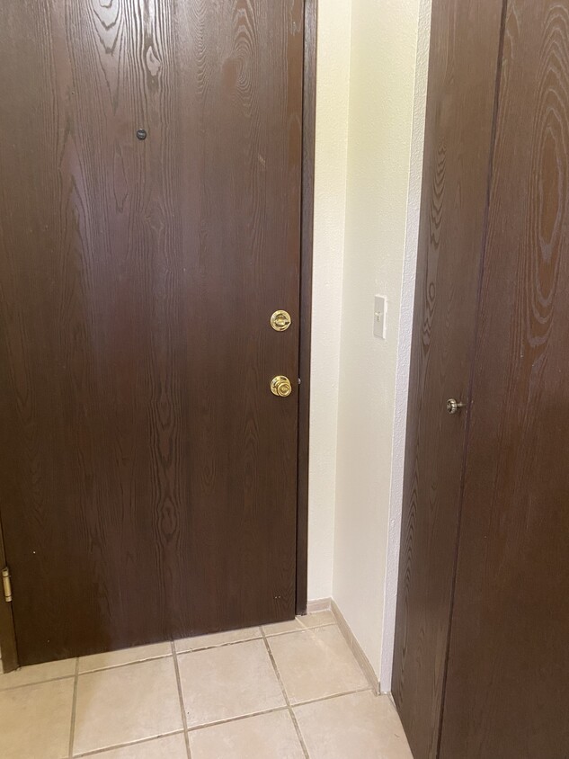 Primary Photo - 14555 NE 32nd St