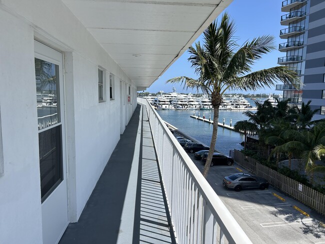 Building Photo - 4500 N Flagler Dr