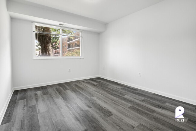 Foto del edificio - 6547 Hil-Mar Dr