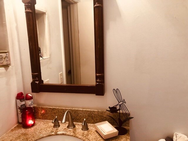 Guest bath - 9647 NW 4th St