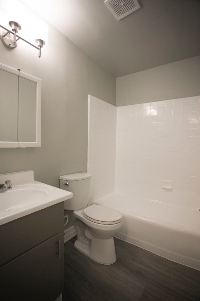 The Lindy East & West Apartments Riverside, CA