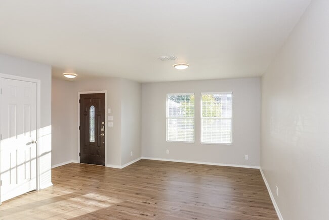 Building Photo - 10923 Rindle Ranch