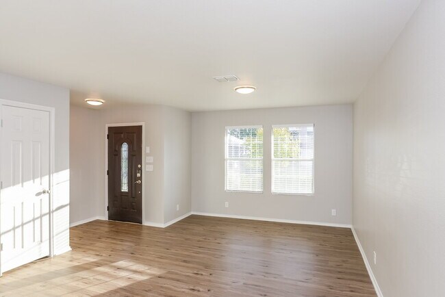 Foto del edificio - 10923 Rindle Ranch