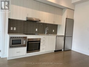 Building Photo - 7 Kenaston Gardens