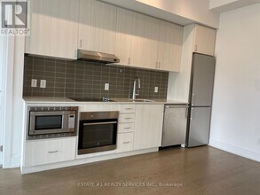 Building Photo - 7 Kenaston Gardens