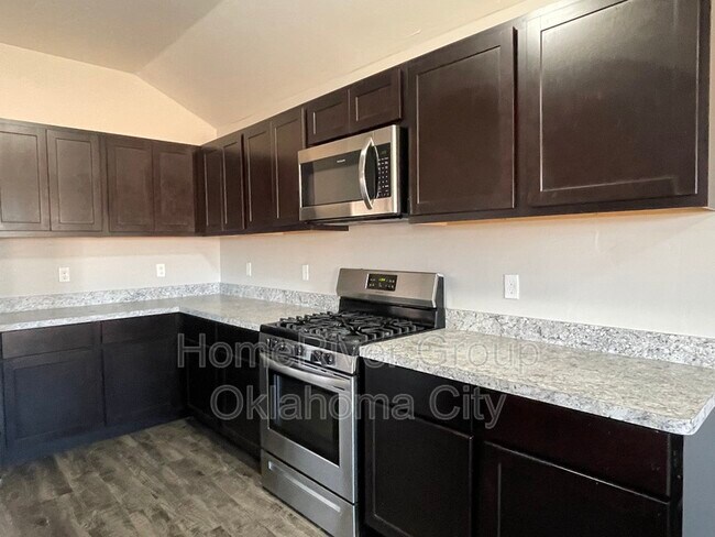 Foto del edificio - 5303 Nicole Dr