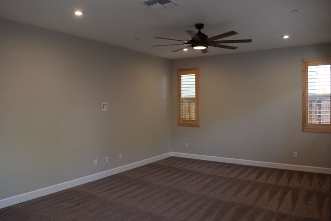 Building Photo - 4207 Doug Fir Ln