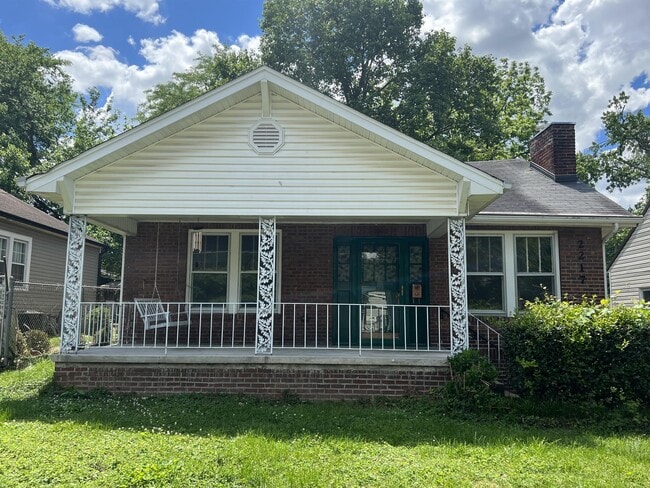Building Photo - 2217 Paige St