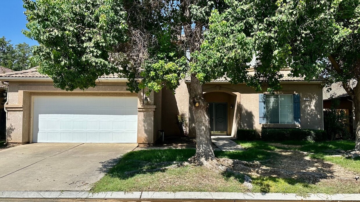 Primary Photo - $2,950 Teague & Chestnut, 4 Bedroom Home -...