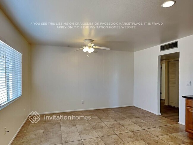 Foto del edificio - 3240 W Cholla St