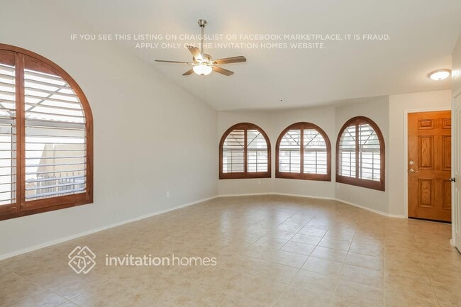 Building Photo - 4558 E Via Dona Rd