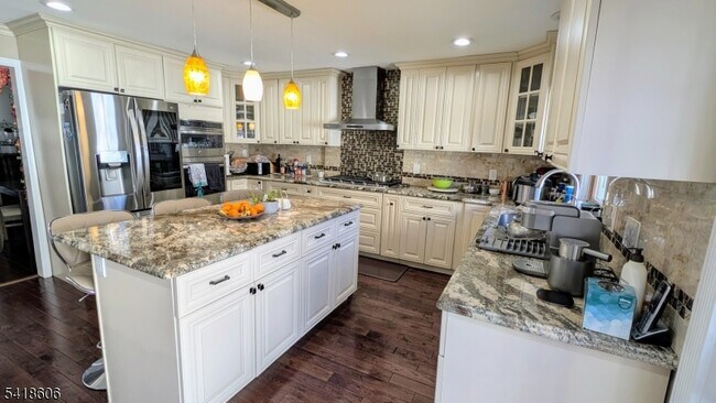 Foto del edificio - 385 Allentown Rd