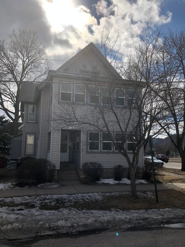 77 W Howard St Unit 77 W. Howard Street, Winona, MN 55987 Apartments