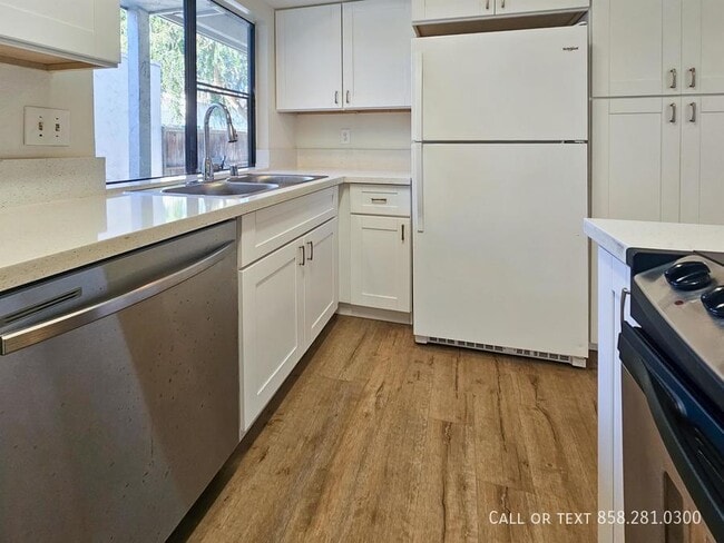 Building Photo - 3911 Camino Lindo