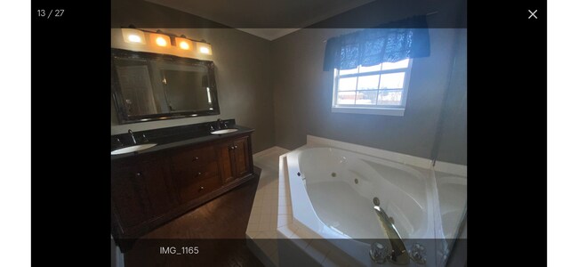 Foto del edificio - 931 Hidden Loop Dr