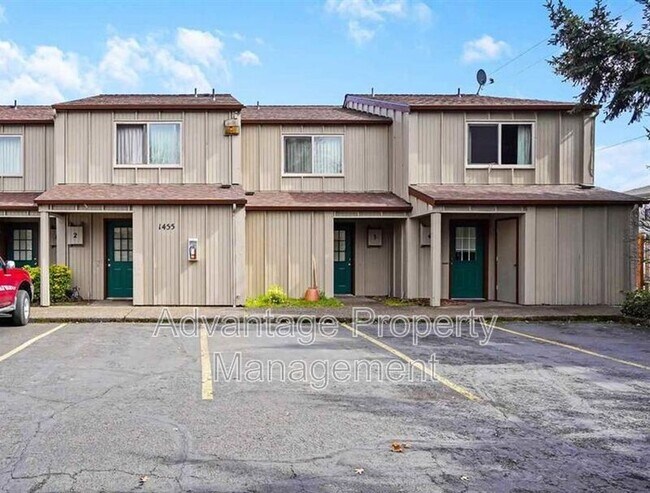 Foto del edificio - 1455 NW Division St