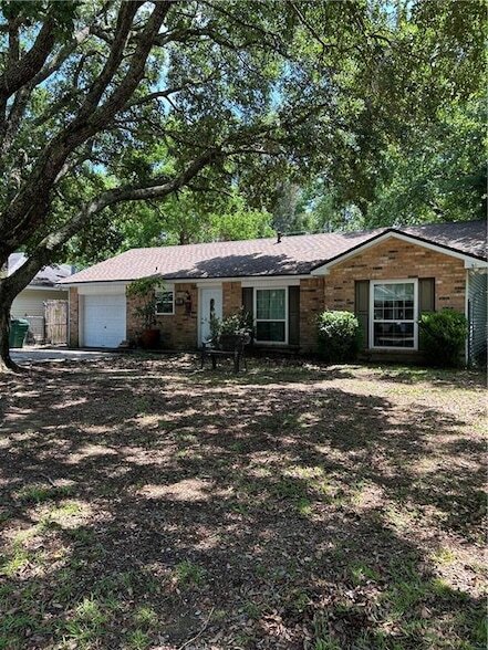 Foto principal - 126 Northwood Dr