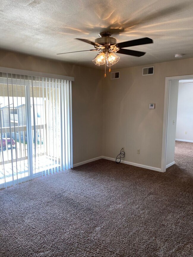 Foto del edificio - Beautiful one bedroom with a balcony!