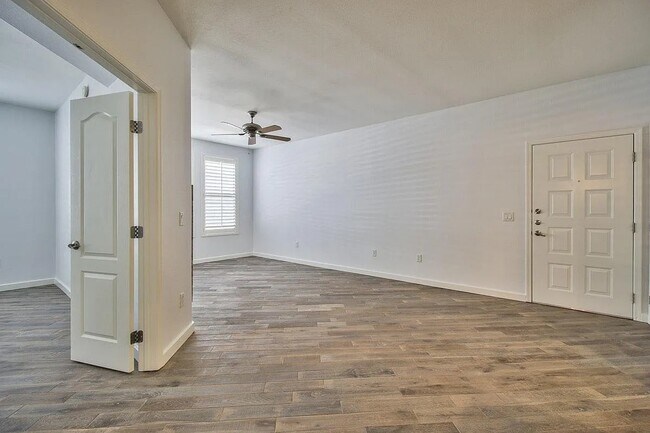 Building Photo - 6900 E Princess Dr