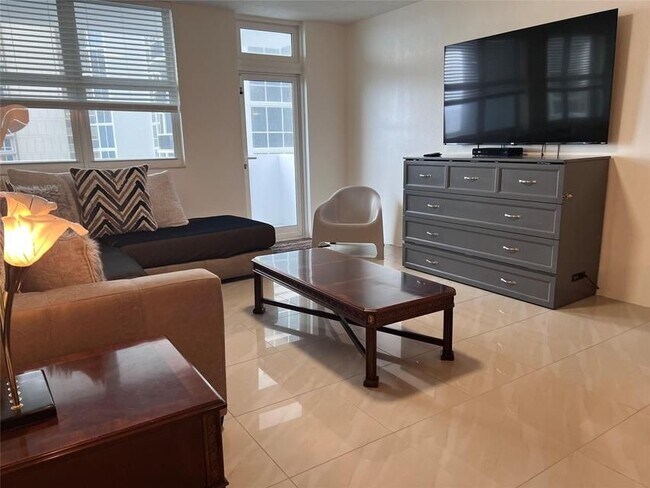 Foto del edificio - 4250 Galt Ocean Dr