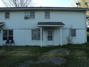 Building Photo - 239 Pinecrest Cir