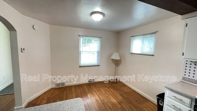 Building Photo - 51 Taylor St