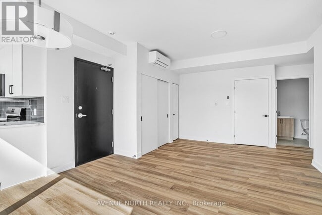 Building Photo - 391-391 Dieppe St
