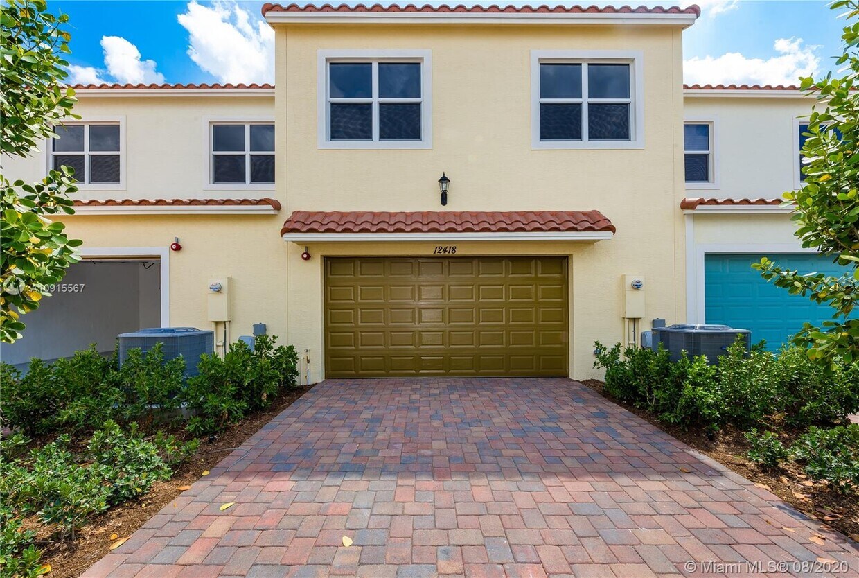 12418 NW 17th Ct, Pembroke Pines, FL 33028 Townhome Rentals in