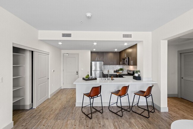 Cocina de apartamento en Aventine Apartments en Hercules, CA 94547 - Aventine