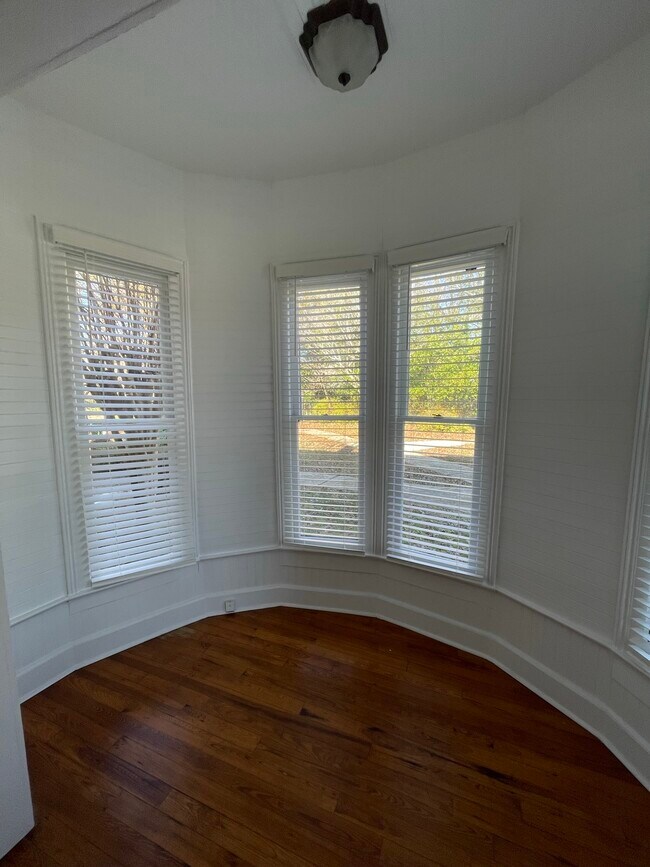 Foto del edificio - 3113 Emory St NW