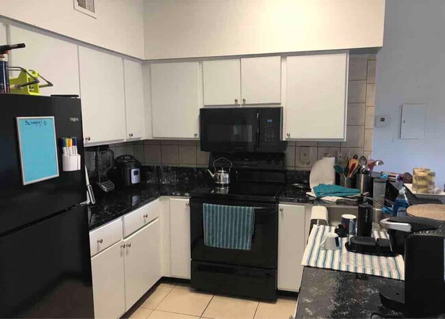 Foto del edificio - 2445 SW 18th Terrace