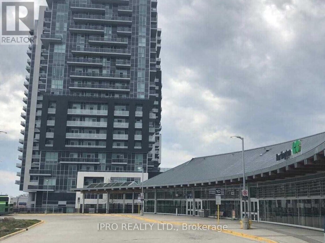 Photo principale - 2093-2093 Fairview St