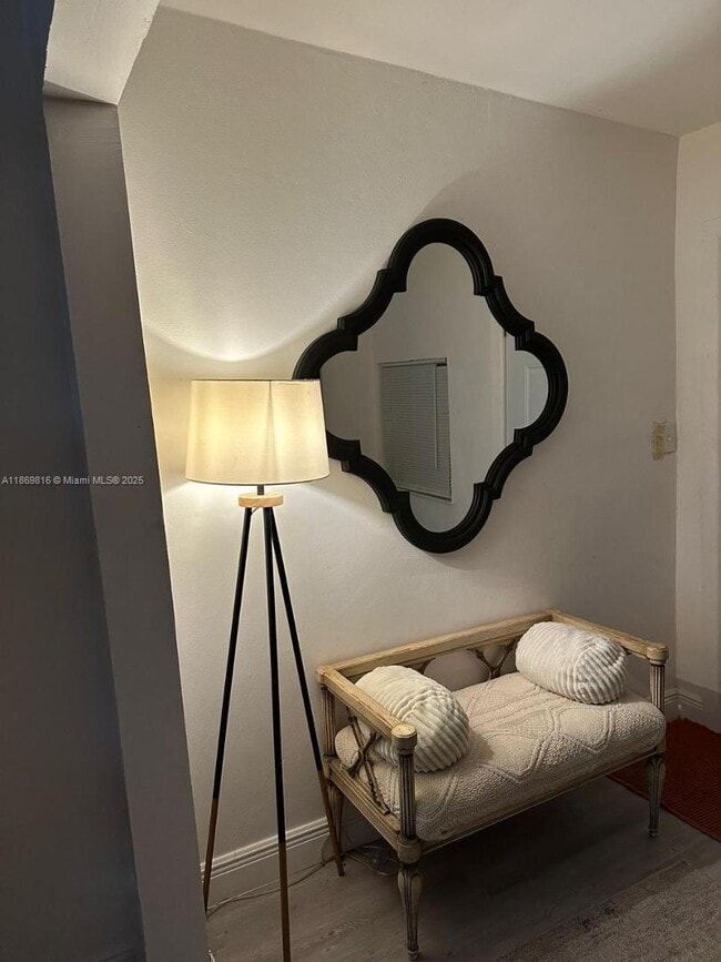 Foto del edificio - 1874 NW 65th St