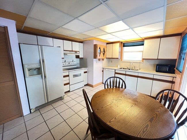 Building Photo - 4754 1st Ave N