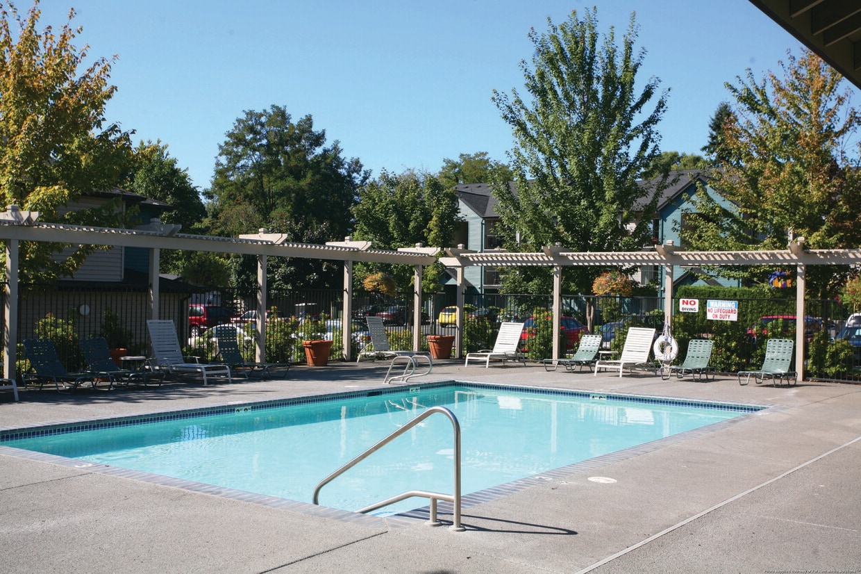 Primary Photo - Springfield Meadows Apartments