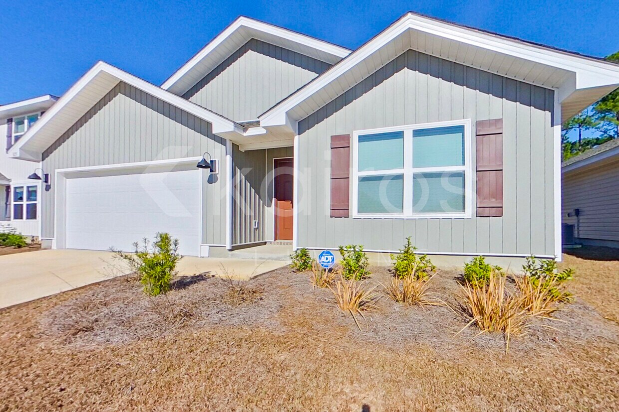 Foto principal - 325 Monarch Ln