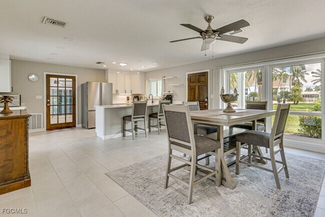 Building Photo - 15340 River by Rd