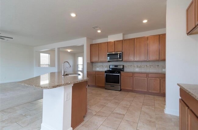 Building Photo - 20623 Pioneer Oak Ln