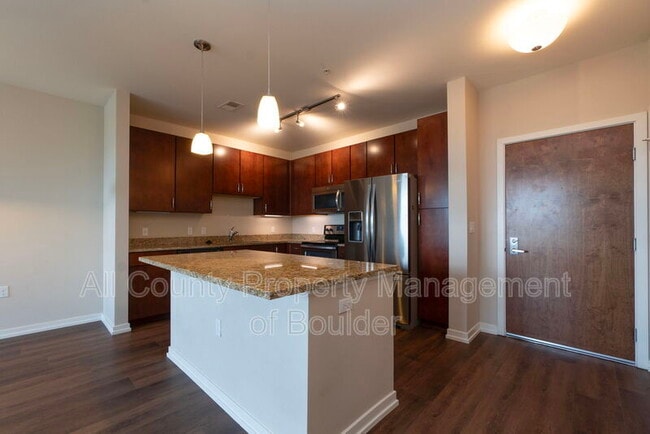 Building Photo - 13598 Via Varra