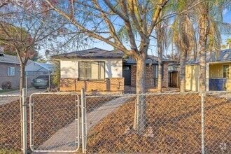 Building Photo - 336 W Pinedale Ave
