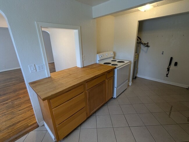 Foto del edificio - 285 Kenwood Ave NE