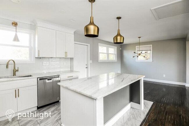 Building Photo - 4402 Ridgecrest Drive, Suitland, MD, 20746