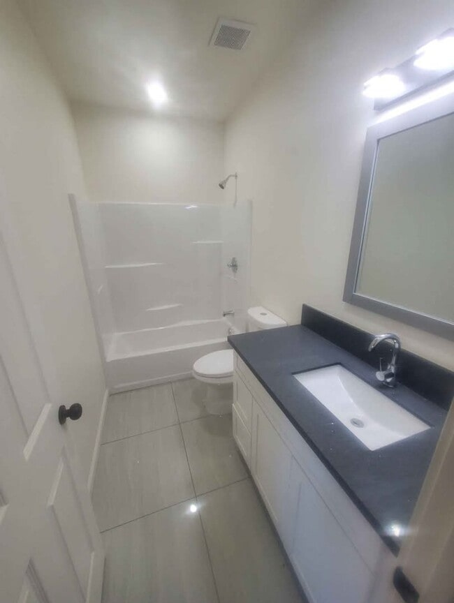 Foto del edificio - 395 N 1st St